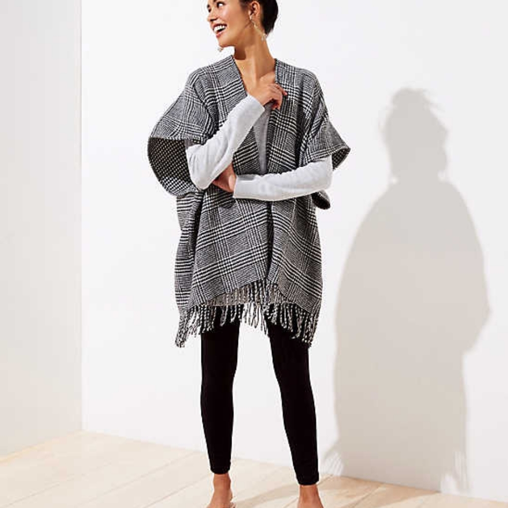 Ann Taylor Loft houndstooth poncho